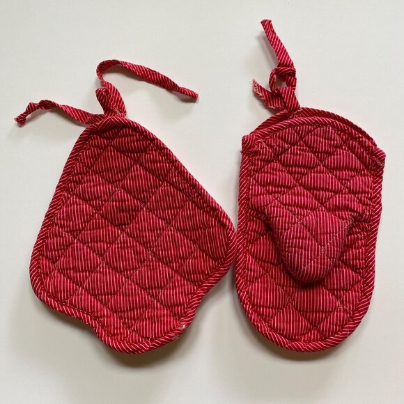 Unieboek Gnome Pot Holder and Oven Mitt 1979 Christmas - Picture 6 of 7